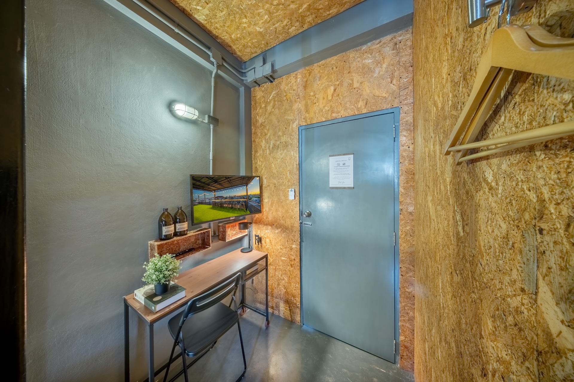 Private Bunk Amenities