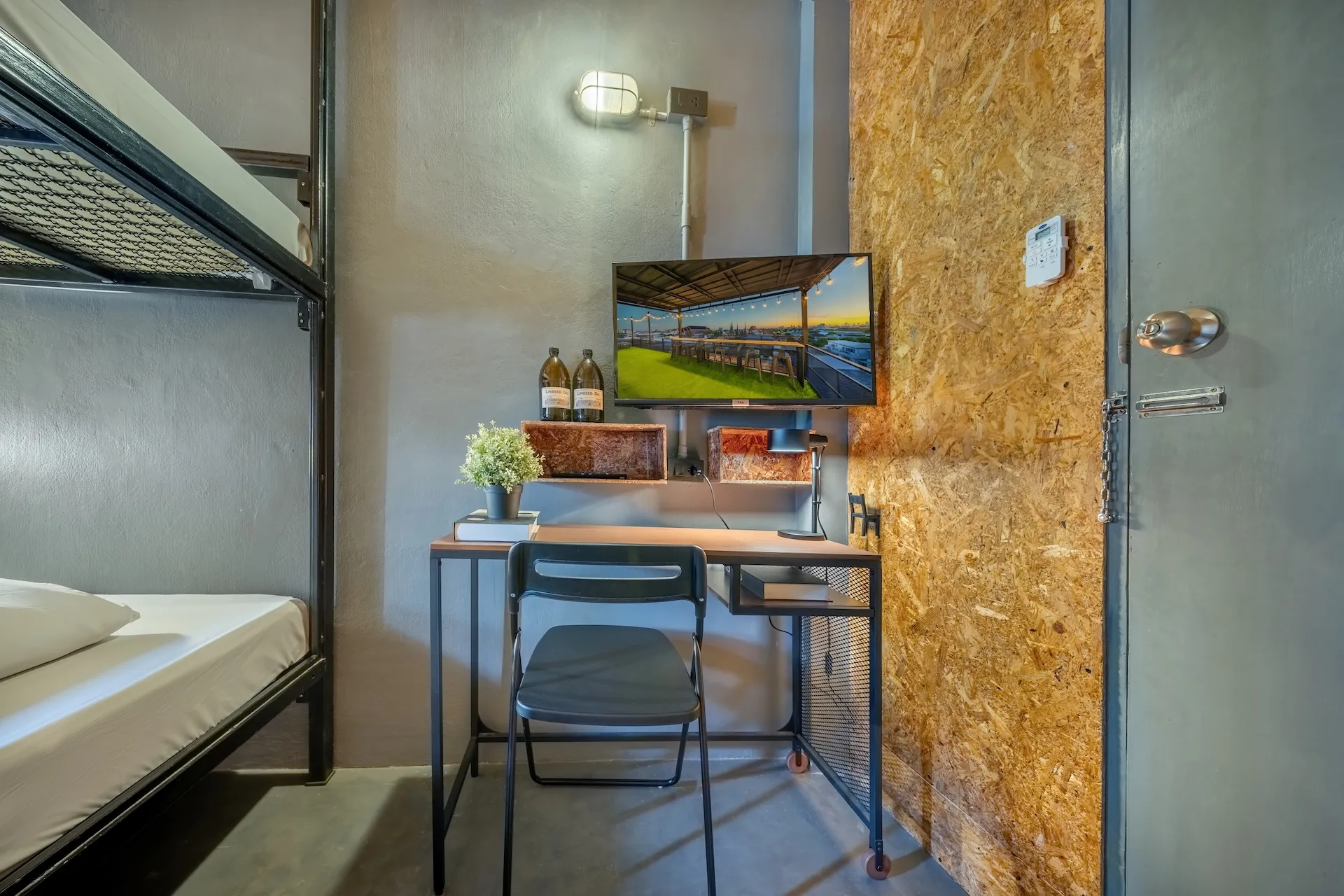 Private Bunk Detail