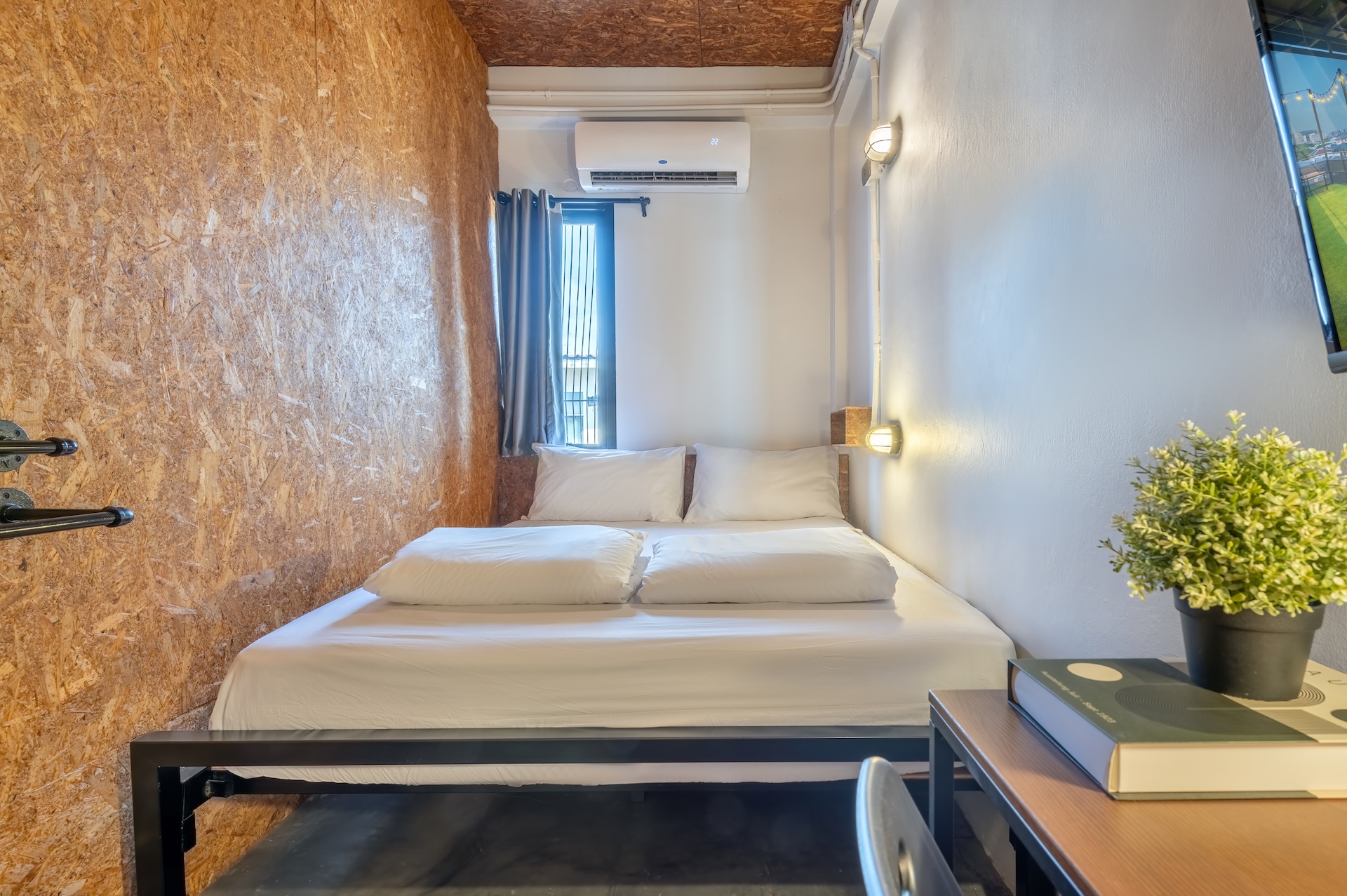 Private Room Features